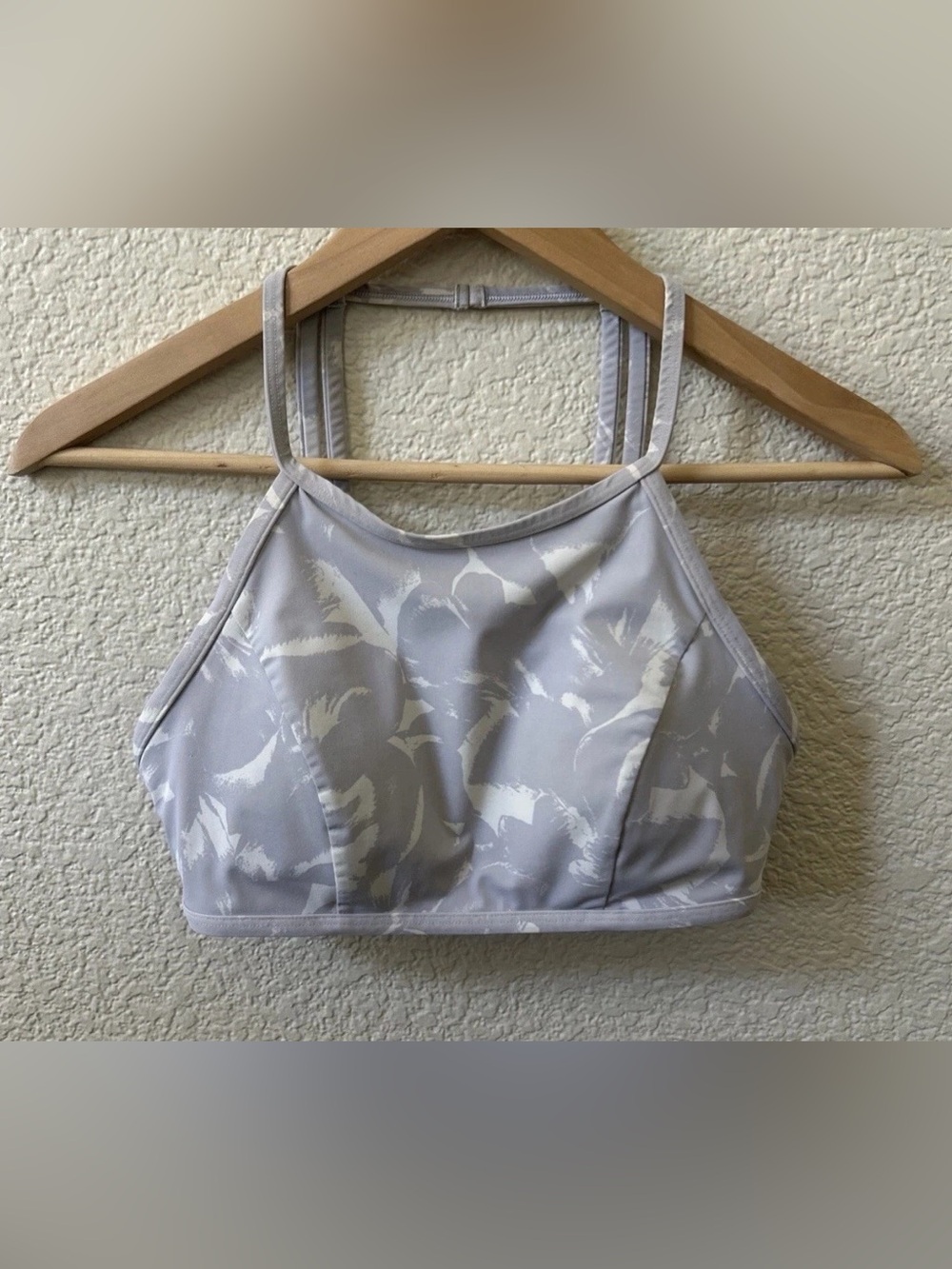 Lululemon women’s  size 6 See The Sea High Neck Swim Top Mini Flower Lilac